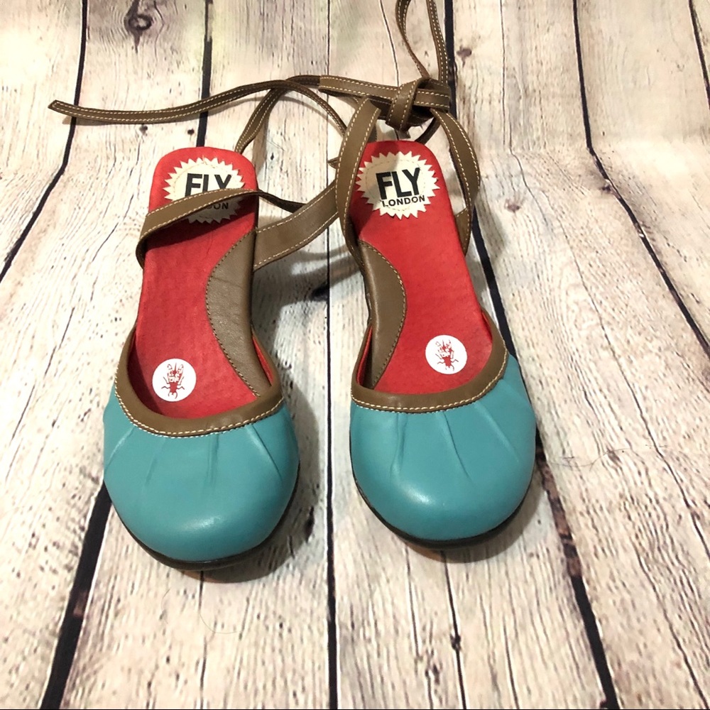 Teal strapping kitten heels